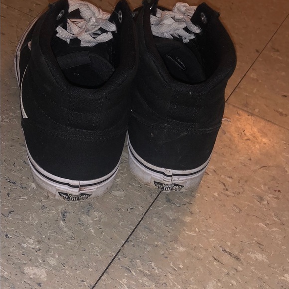 Vans - Picture 2 of 2